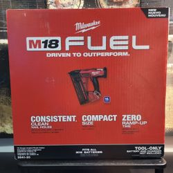 Milwaukee M18 FUEL 18-Volt Lithium-Ion Brushless Cordless Gen II 16-Gauge Angled Finish Nailer