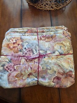 Vintage Croscill Cotswold Floral Placemats (Set of 4)