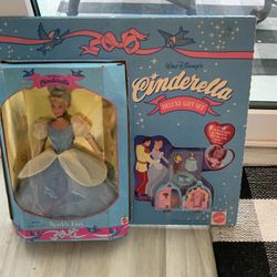 Walt Disney’s limited edition Cinderella Sparkle Eyes Barbie with gift set-   Never Opened 