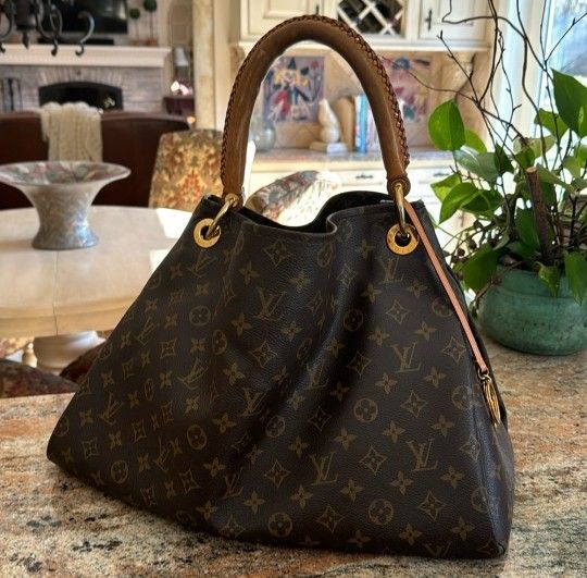 LV Artsy MM