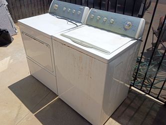 Washer and Dryer Whirlpool Set