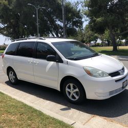 2004 Toyota Sienna