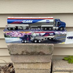Clark Tanker With Box