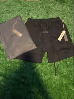 Essentials Shorts (Black)