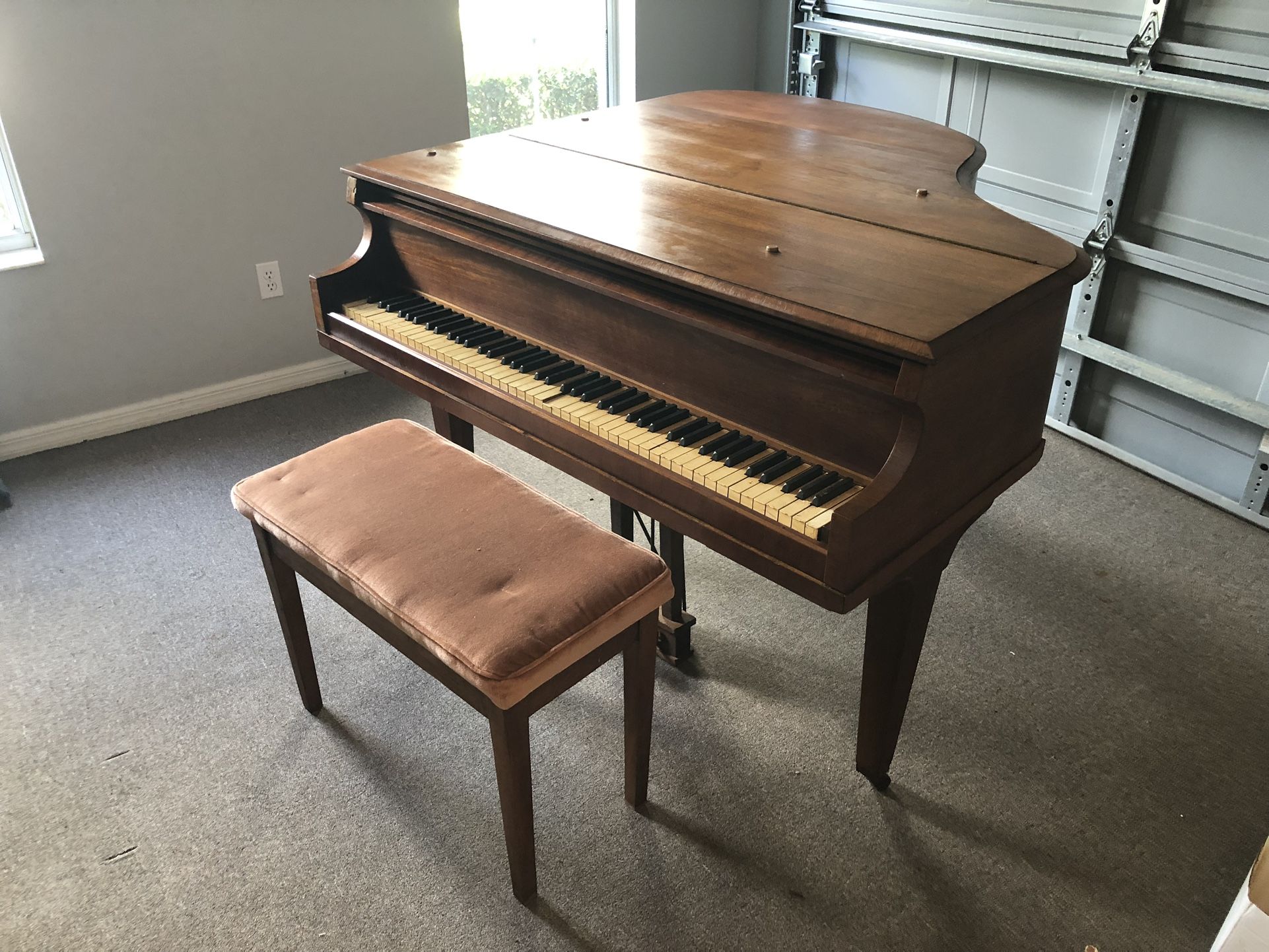 Playtona Baby Grand Piano