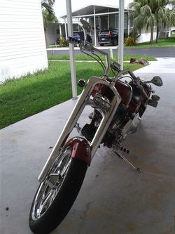 Red outlet horse chopper