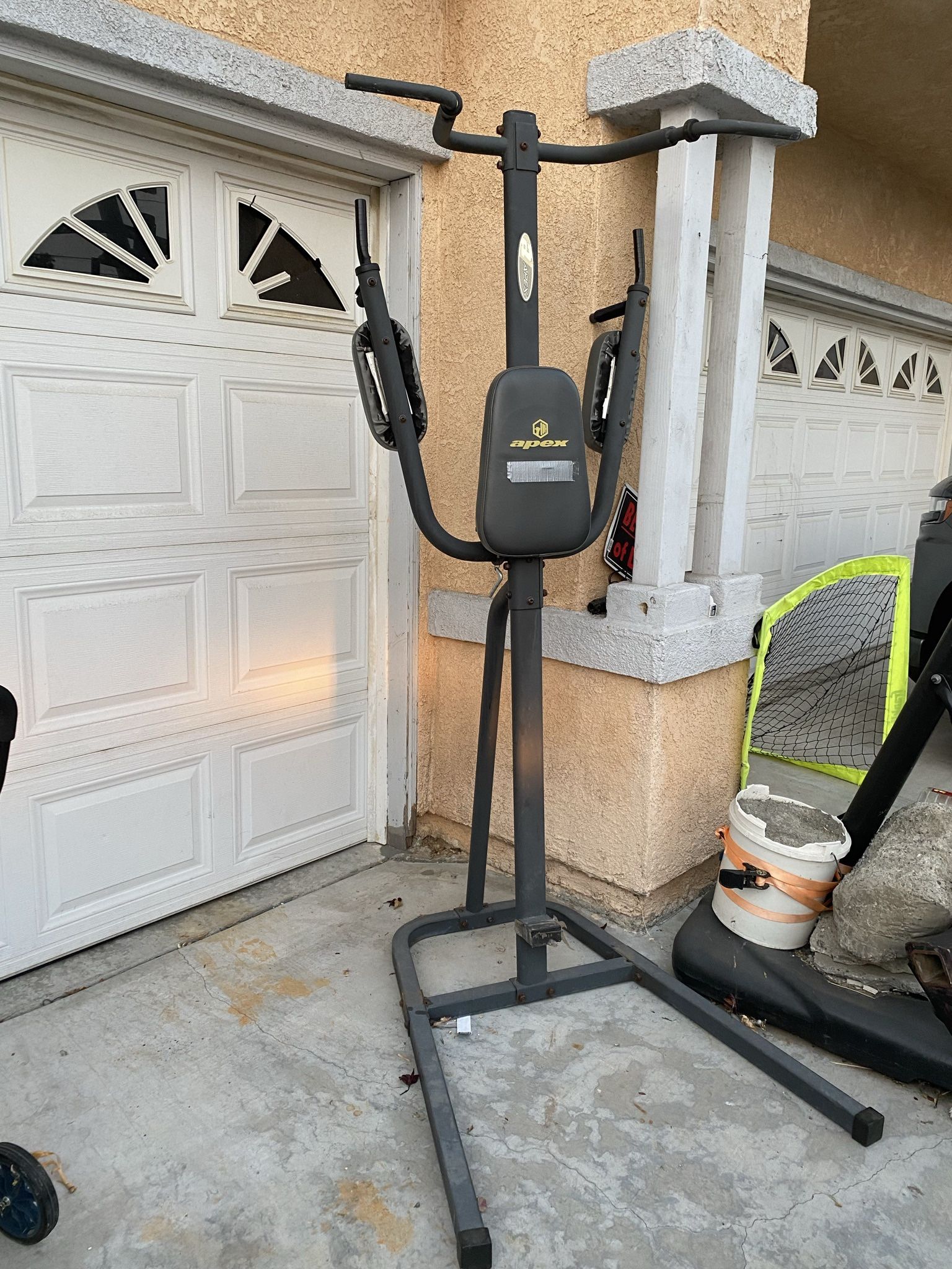 Dip Station & Rowing Machine 