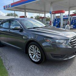 2018 Ford Taurus