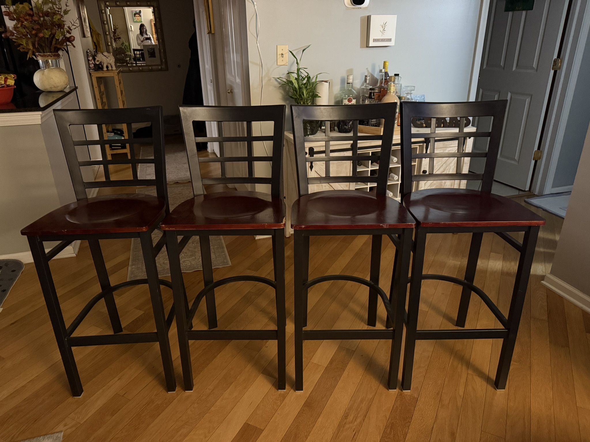 4 sturdy bar stools