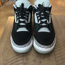 Jordan 3 - Retro ‘Pine Green’ Size 9