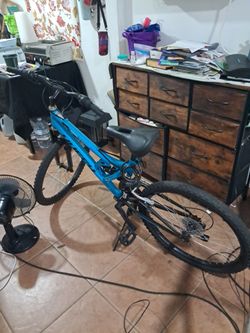 Huffy blue bicycle