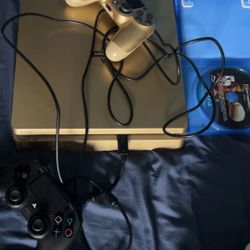 PS4 Slim With 2 Controllers +game