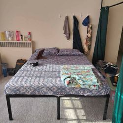 Queen Bed Frame With Mattress 