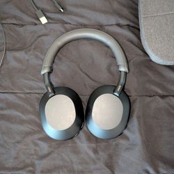 Sony WH-1000XM5