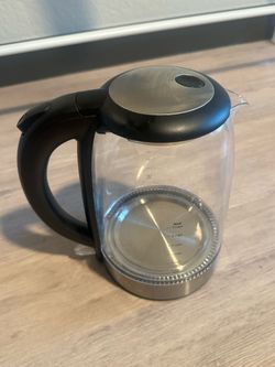 Electric kettle with a free water filter pitcher (needs a new filter)
