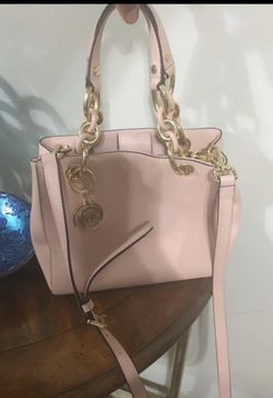 Authentic mk small bag in pink color excellent condition