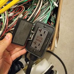 Hubbell CORD REAL 