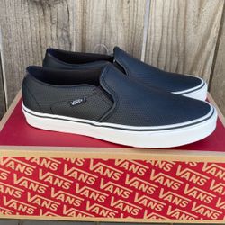 $40 Women’s Vans Brand New Size 9 (Men’s 7.5)