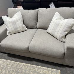 Maggie 2 Piece Sofa and Loveseat Set /P