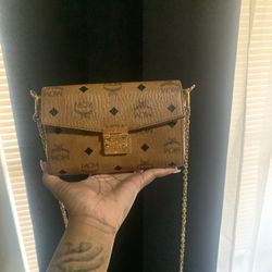 mcm crossbody purse