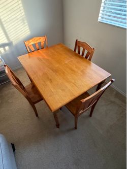 Table & chairs