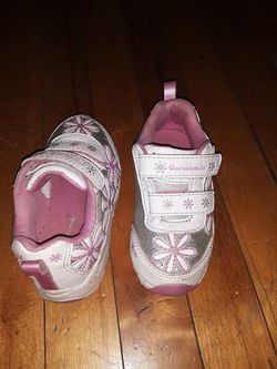 Girls shoes