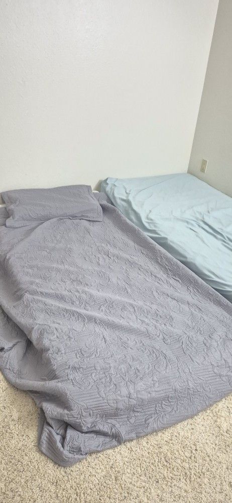 Basic Twin Mattress – Thin, No Cover