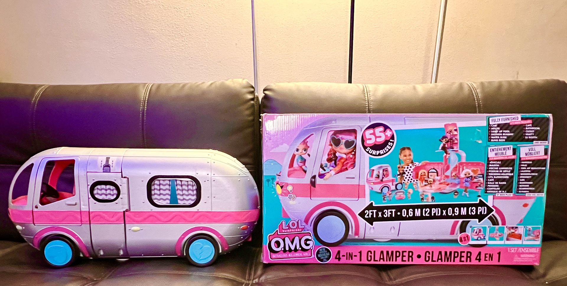 LOL Surprise OMG Glamper Fashion Camper Deluxe Doll Playset 