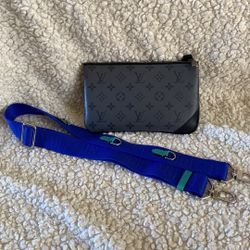 Louis Vuitton Pouch And Strap 