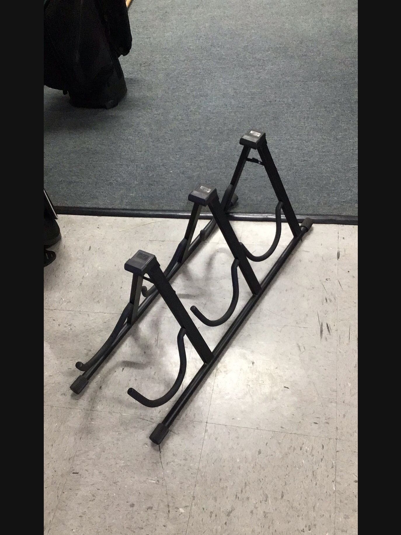 AXL 3 Guitar Stand π΅ π³ π΅ Cash and Card Accepted