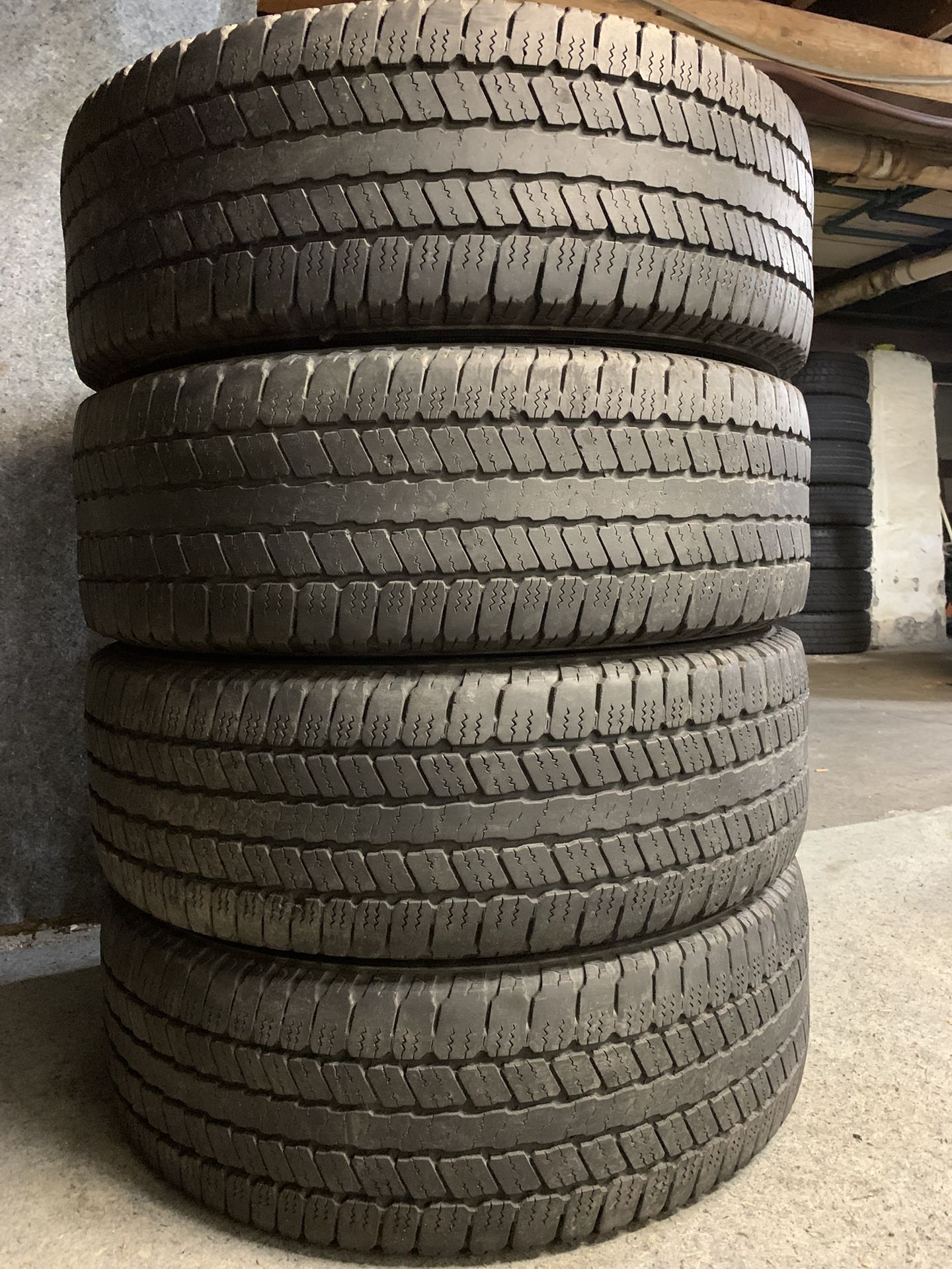 LT 265-60-20 Goodyear Wrangler SR-A
