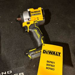 📌DEWALT ATOMIC 20V MAX Cordless Brushless 1/2 in. Variable Speed Impact Wrench (Tool Only)👉PRECIO FIRME NO MENOS👉$135