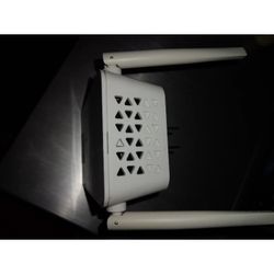 NETGEAR PLW1000100NAS 1000 mbps Wi-Fi Gigabit Port