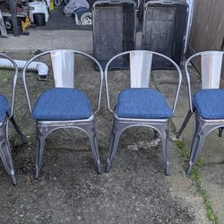 4 metal dining chairs with cushions