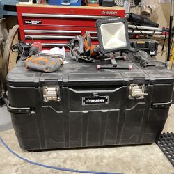 Husky Heavy  Duty      -     Storage Trunk 