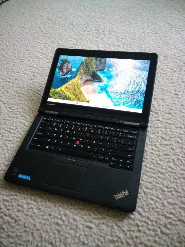 THINK PAD YOGA 12 ULTRABOOK LAPTOP TOUCHSCREEN WINDOWS 11 INTEL CORE 5 AND CHARGER