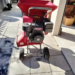 Troy Built Super Tomahawk Shredder Chipper