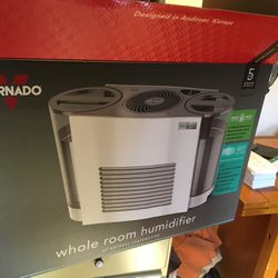 Humidifier 2gal, Brand New 5yr Warranty Included 