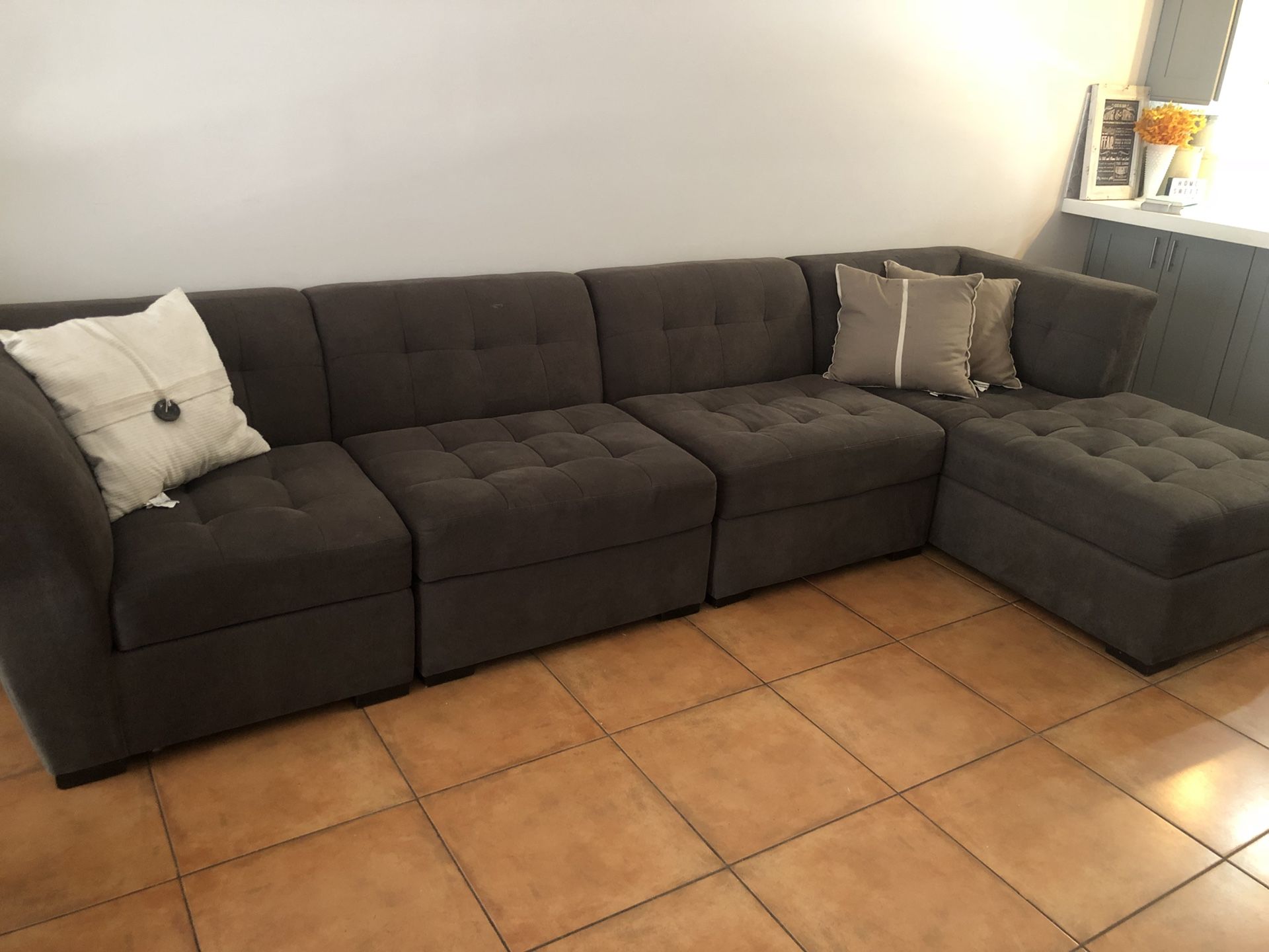 Macy’s Roxanne 4 piece modular sectional