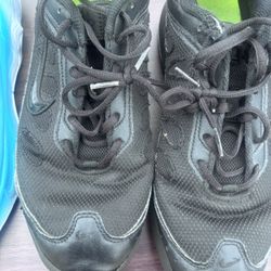 Black Sneakers 