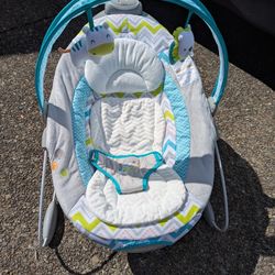 Bouncer And  Plays Music