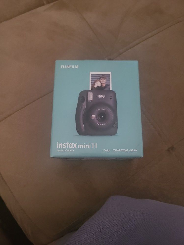 Instax Mini11: Charcoal-Gray Instant Camera