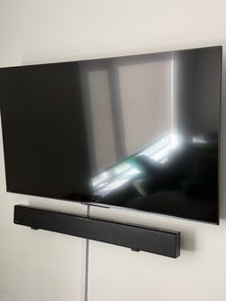 Hisense 55 U7 with wall mount