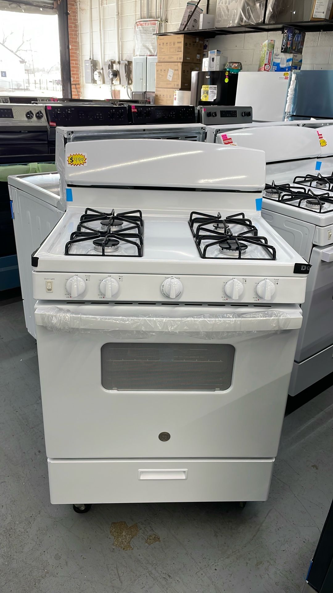 GE Gas Stove 4 Burners New White