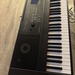 Keyboard Yamaha 