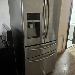 Samsung REFRIGERATOR 