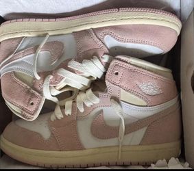 Air Jordan Retro 1 “Pink”