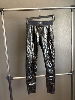 Heroine Sport Leggings – Size Small