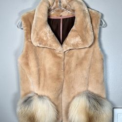 Maximilian Fur Vest $3600 size 4