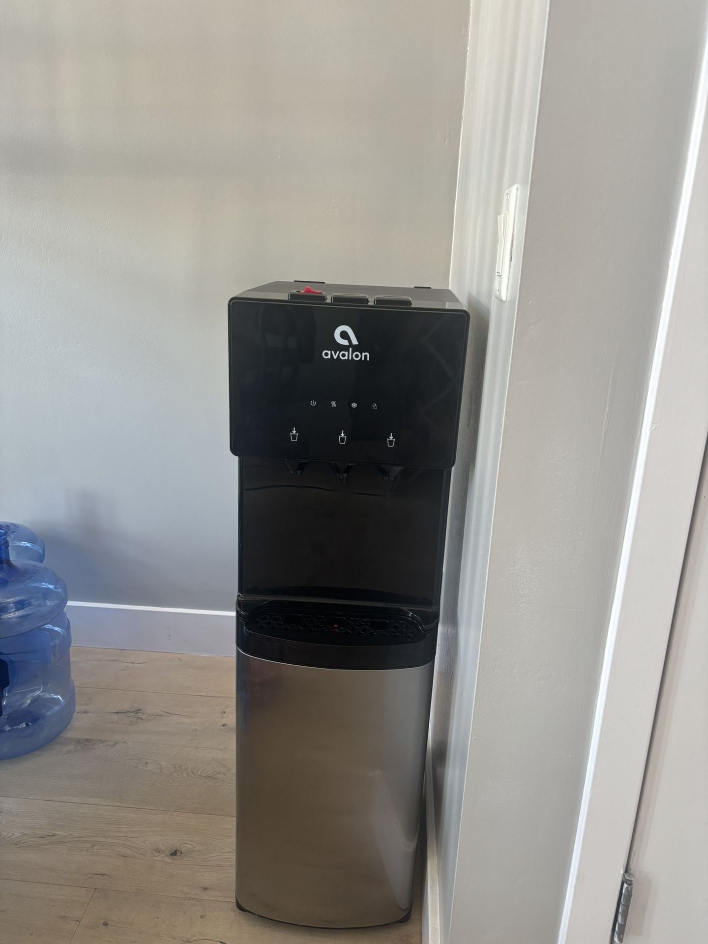 Bottom loading 5 Gallon Water Dispenser